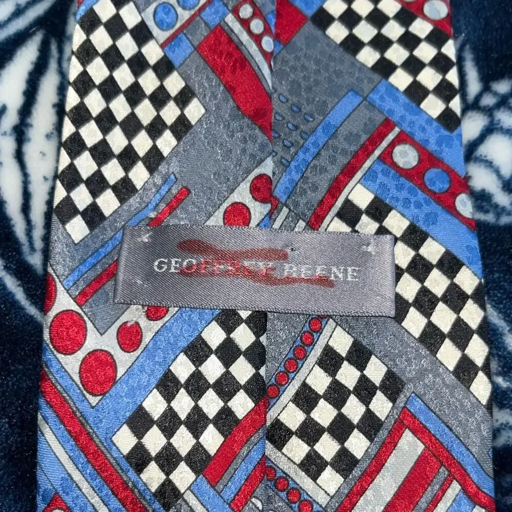 Geoffrey Beene 100% Silk Checkered Necktie
